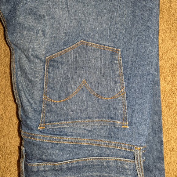 Levis Demi Curve Boot Cut - Picture 3 of 3